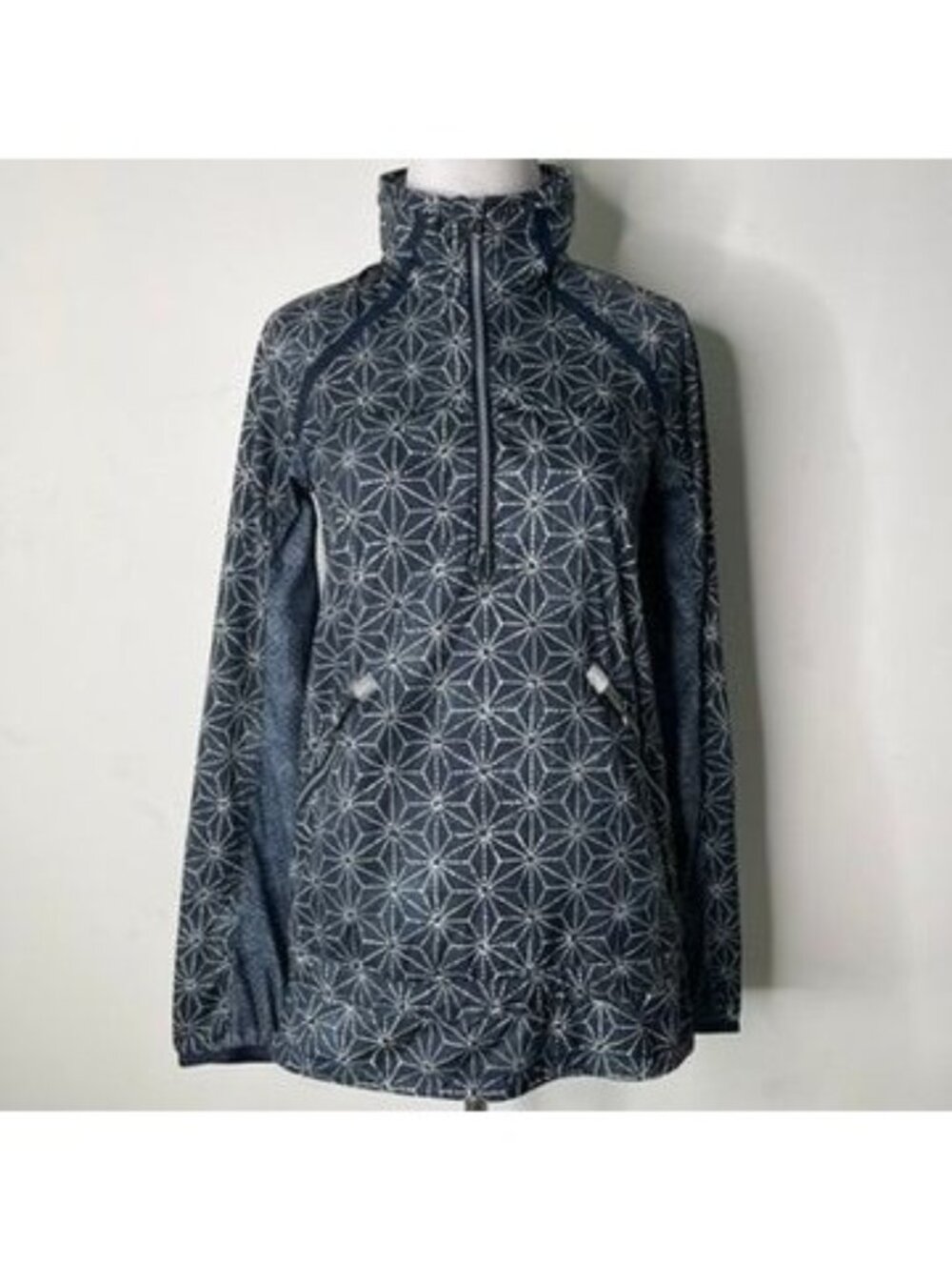 Lululemon Miss Misty Pullover Jacket Womens Size 4 Blue Geometric Half Zip Hood